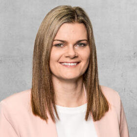 Eszter Telsnig